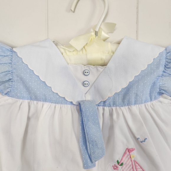 Vintage 80s Baby Girl White Sailboat Dress 1980s Feminine Ruffles Cottagecore - Picture 3 of 8